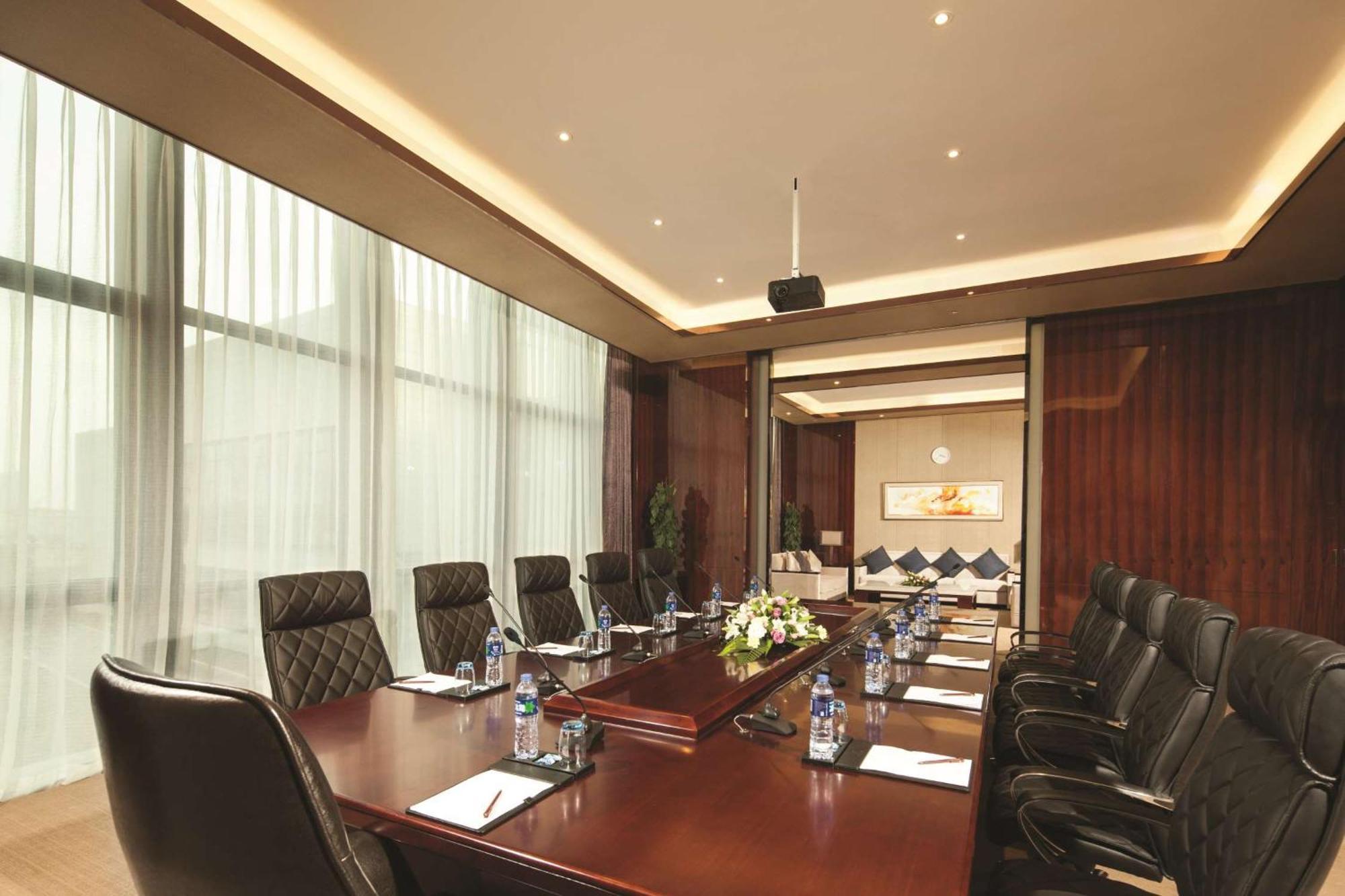Отель Doubletree By Hilton Anhui Suzhou  Экстерьер фото
